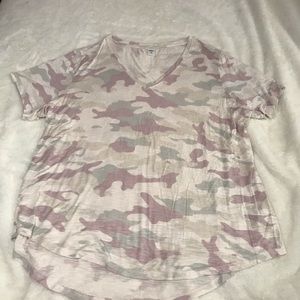 Old Navy cami cotton v neck tee. Never worn.